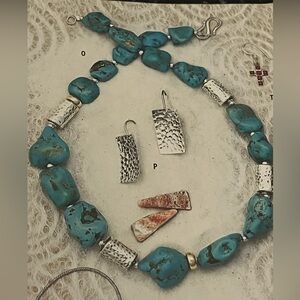 Silpada Beautiful Chunky Turquoise Stone 
Necklace.